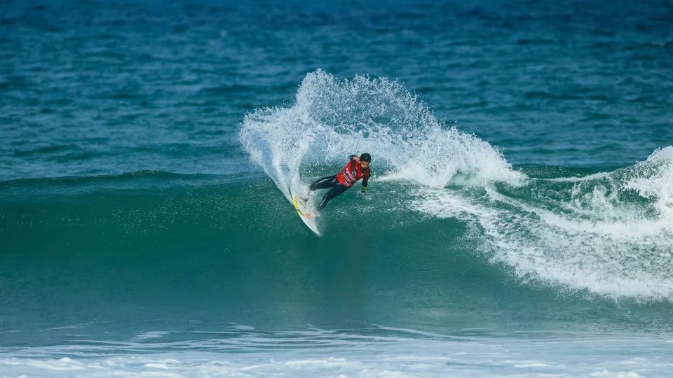 Filipe Toledo dá show na Austrália, e Luana deixa líder para trás