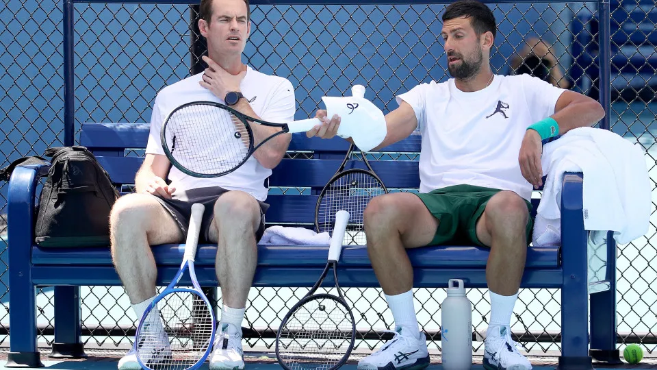 Djokovic anuncia fim da parceria com Murray: "Obrigado, treinador"